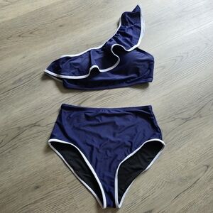 Amazon Women's Navy Blue Ruffle Bikini Set